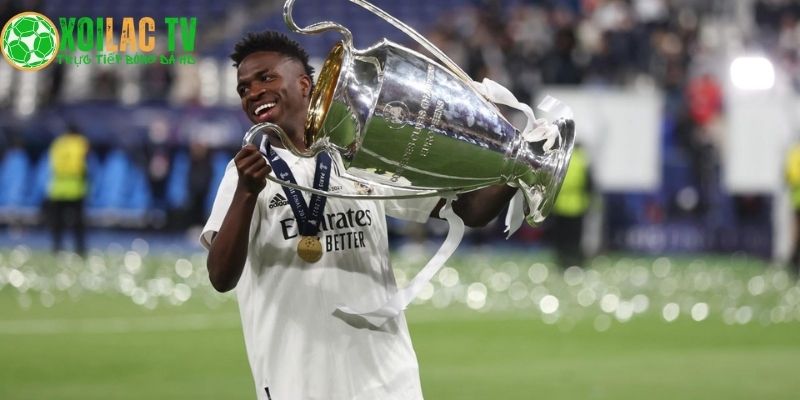 Tin chuyển nhượng bóng đá 25/11: Vinicius từ chối Real, MU đại chiến! 10 Vinicius lật kèo Real Madrid
