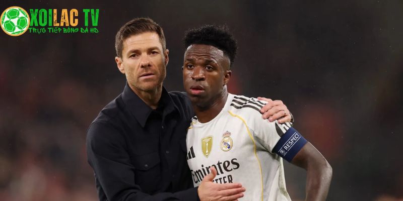 Xabi Alonso Ra Mặt Bênh Vực Vinicius Sau Bàn Thắng Hụt 8 Xabi Alonso ra mặt bênh Vinicius